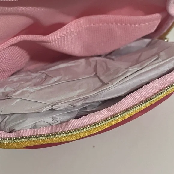 Hello Kitty 50th Anniversary Japan Kuji Pouch - Picture 4 of 8